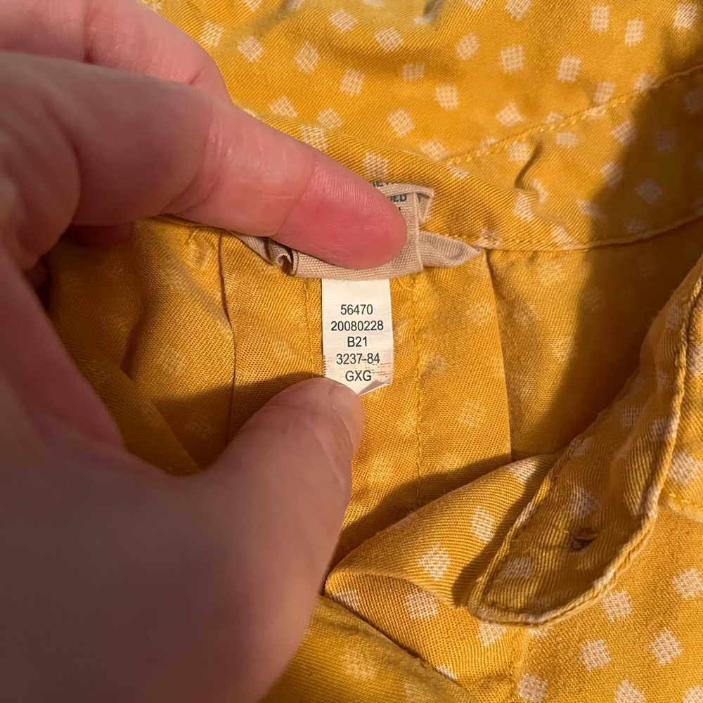 Duluth Trading Co Yellow Polka Dot Short-Sleeve Button-Down Shirt - Picture 8 of 14